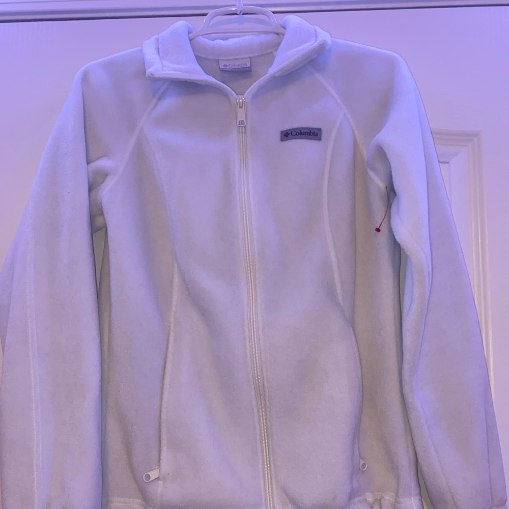Size small in women’s Columbia jacket